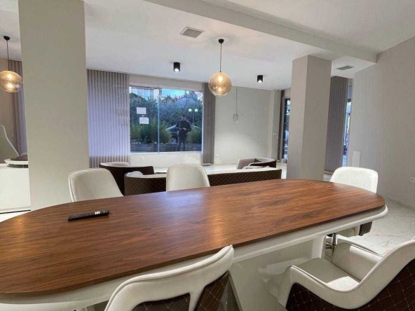 Дава се под наем Офис в Свети Влас - 105 кв.м за 12966.75 € - Снимка #1