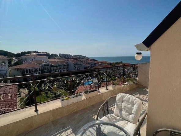 Тристаен апартамент в Свети Влас - 112 кв.м за 797 €/кв.м - Снимка #1