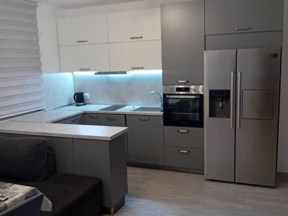 Дава се под наем Двустаен апартамент в Свиленград - 72 кв.м за 448.8 € - Снимка #1