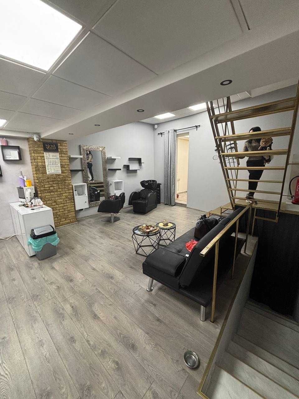 Дава се под наем  в Варна, Център -  кв.м за 498.27 € - Снимка #1