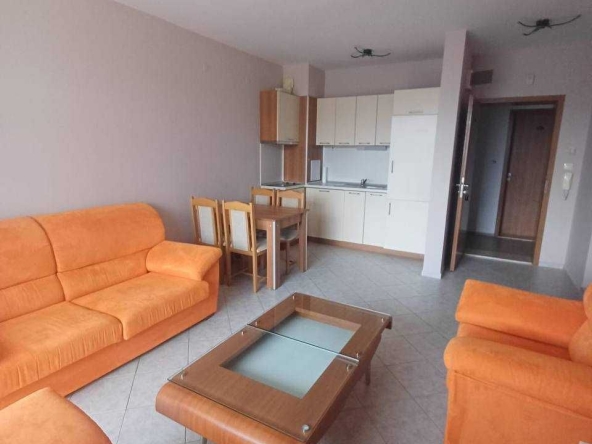 Тристаен апартамент в к.к. Слънчев бряг - 82 кв.м за 523 €/кв.м - Снимка #1