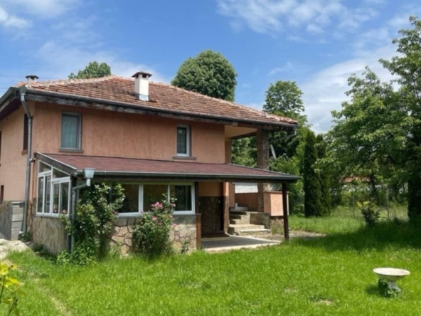 Къща в с. Боринци, Област Сливен - 128 кв.м за 391 €/кв.м - Снимка #1