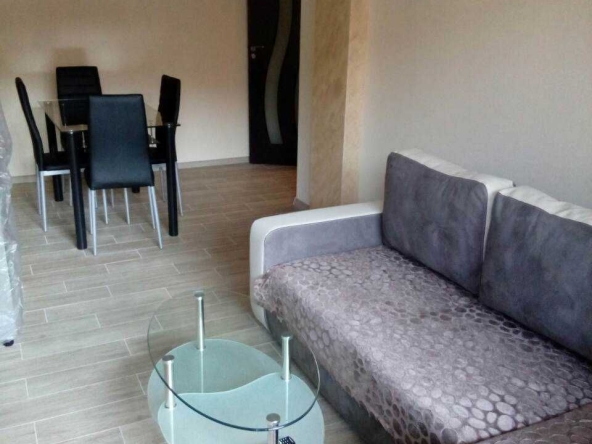 Тристаен апартамент в Пловдив, Южен - 70 кв.м за 1130 €/кв.м - Снимка #1