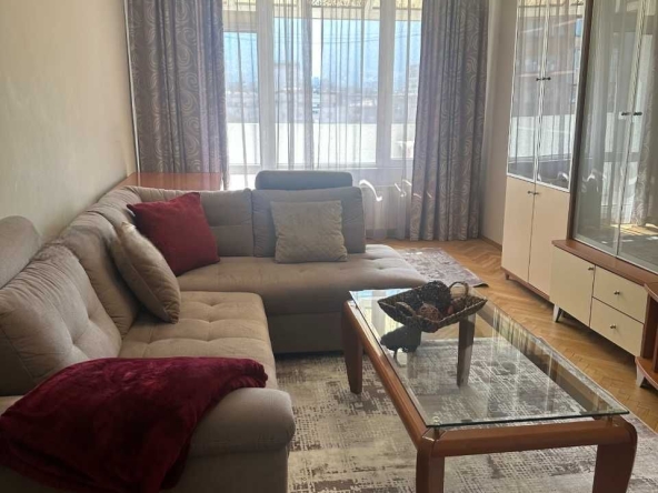Дава се под наем Тристаен апартамент в София, Иван Вазов - 90 кв.м за 997.05 € - Снимка #1