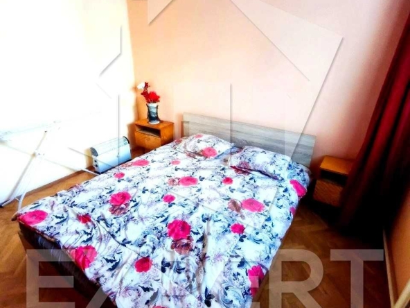 Дава се под наем Тристаен апартамент в Пловдив, Изгрев - 84 кв.м за 388.62 € - Снимка #1
