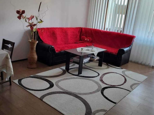 Тристаен апартамент в Свищов - 110 кв.м за 682 €/кв.м - Снимка #1