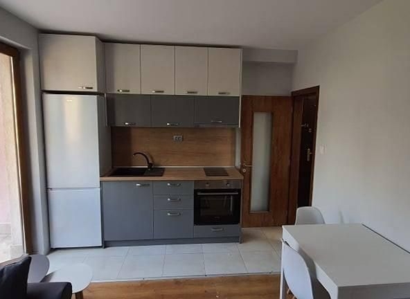 Дава се под наем Двустаен апартамент в Варна, Бриз - 50 кв.м за 625 € - Снимка #1