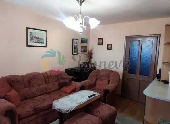 Двустаен апартамент в Варна, Лятно кино Тракия - 70 кв.м за 1929 €/кв.м - Снимка #1