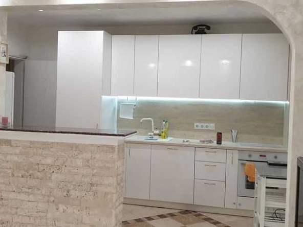 Дава се под наем Двустаен апартамент в София, Оборище - 63 кв.м за 400 € - Снимка #1