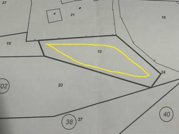 Парцел в Велико Търново, Акация - 1106 кв.м за 10 €/кв.м - Снимка #1