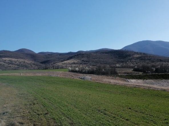 Земеделски имот в с. Новаково, Област Пловдив -  кв.м за 1530 €/дка - Снимка #1