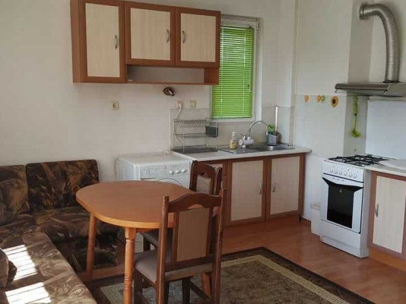 Дава се под наем Двустаен апартамент в Пловдив, Кючук Париж - 65 кв.м за 300 € - Снимка #1