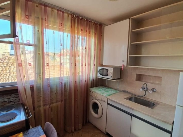 Дава се под наем Ателие в София, Гео Милев - 25 кв.м за 350 € - Снимка #1