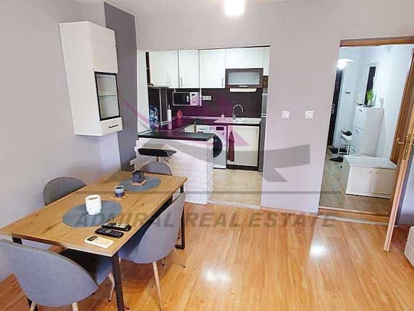 Дава се под наем Двустаен апартамент в Варна, Окръжна болница - 63 кв.м за 537 € - Снимка #1