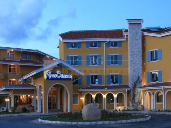 Двустаен апартамент в Созопол - 62 кв.м за 905 €/кв.м - Снимка #1