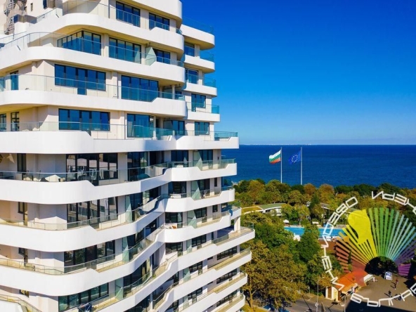 Дава се под наем Двустаен апартамент в Бургас, Лазур - 85 кв.м за 900 € - Снимка #1