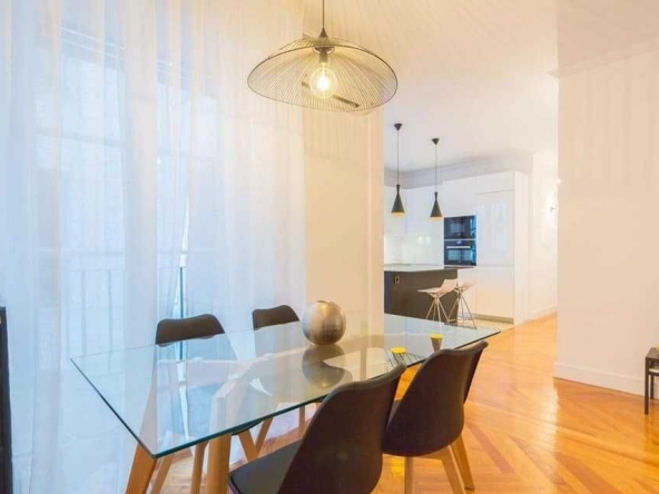 Дава се под наем Тристаен апартамент в София, Редута - 124 кв.м за 535.5 € - Снимка #1