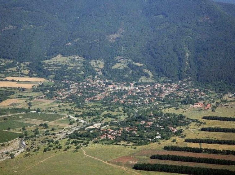 Парцел в с. Скобелево, Област Стара Загора - 2000 кв.м за 25 €/кв.м - Снимка #1