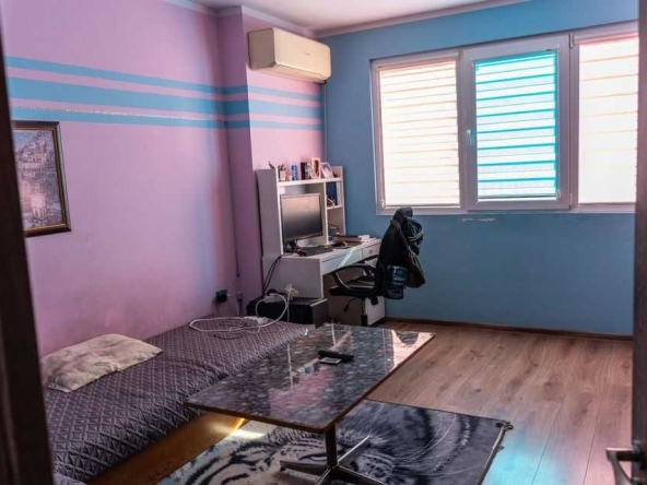 Тристаен апартамент в Шумен, Херсон - 89 кв.м за 1547 €/кв.м - Снимка #1