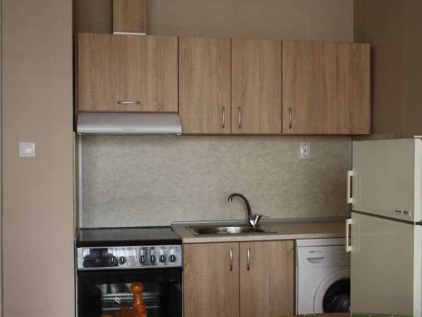 Дава се под наем Тристаен апартамент в Бургас, Център - 110 кв.м за 397.8 € - Снимка #1