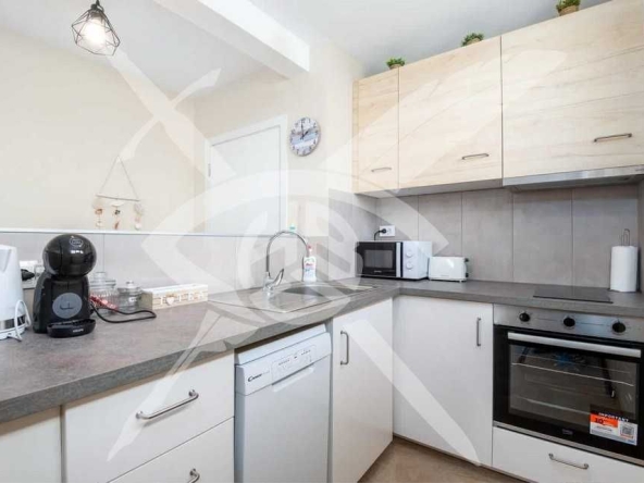 Дава се под наем Едностаен апартамент в Варна, м-т Св. Никола - 43 кв.м за 420 € - Снимка #1