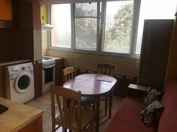 Дава се под наем Тристаен апартамент в Бургас, Меден рудник - зона Б - 65 кв.м за 295.8 € - Снимка #1