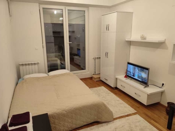 Дава се под наем Двустаен апартамент в Пловдив, Мараша - 74 кв.м за 244.8 € - Снимка #1