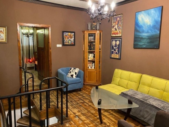 Дава се под наем Къща в Бургас, Център - 73 кв.м за 714 € - Снимка #1