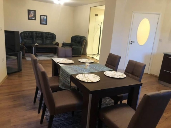 Дава се под наем Тристаен апартамент в София, Малинова долина - 105 кв.м за 750 € - Снимка #1