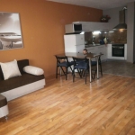 Дава се под наем Тристаен апартамент в София, Зона Б-19 - 82 кв.м за 600 € - Снимка #1