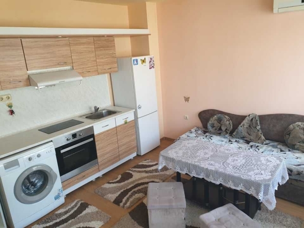 Дава се под наем Двустаен апартамент в Бургас, Меден рудник - зона А - 55 кв.м за 168.3 € - Снимка #1