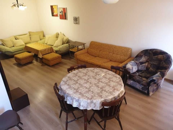 Дава се под наем Тристаен апартамент в Бургас, Възраждане - 100 кв.м за 255 € - Снимка #1