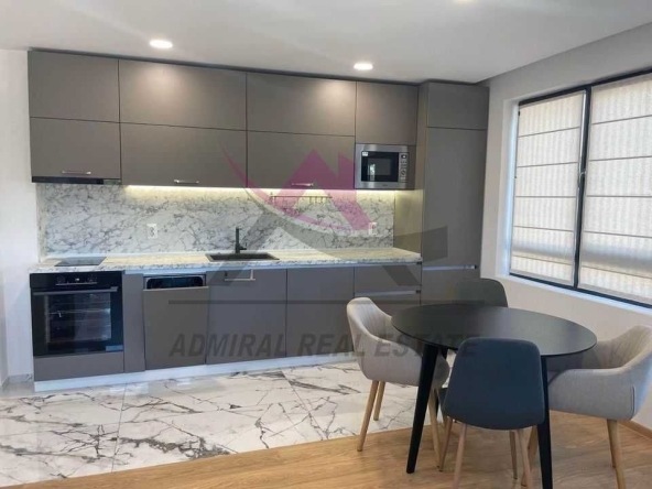 Дава се под наем Двустаен апартамент в к.к. Св.Св. Константин и Елена - 64 кв.м за 600 € - Снимка #1