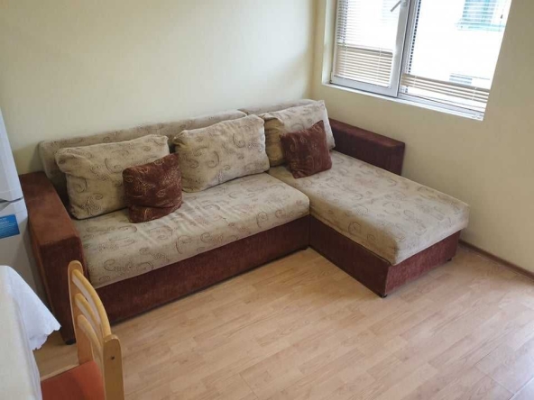 Дава се под наем Двустаен апартамент в Бургас, Център - 43 кв.м за 204 € - Снимка #1