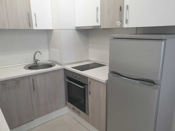 Дава се под наем Двустаен апартамент в Бургас, Меден рудник - зона А - 55 кв.м за 188.7 € - Снимка #1