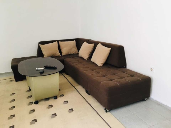 Дава се под наем Двустаен апартамент в Бургас, Възраждане - 65 кв.м за 178.5 € - Снимка #1