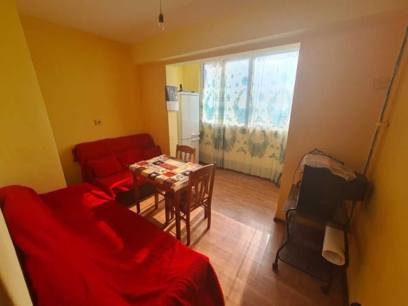 Дава се под наем Едностаен апартамент в Бургас, Меден рудник - зона А - 42 кв.м за 158.1 € - Снимка #1