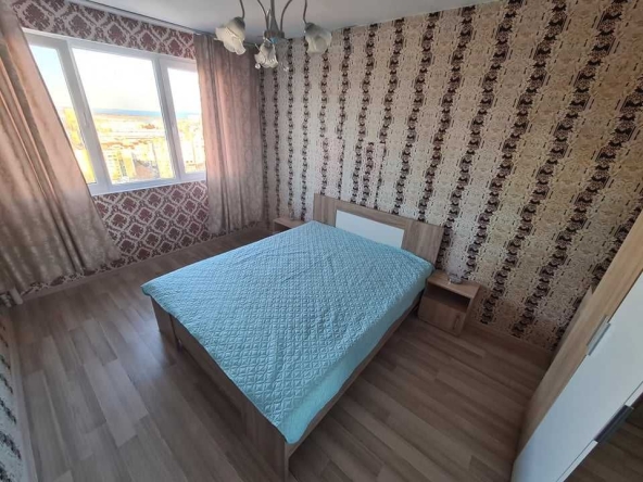 Дава се под наем Тристаен апартамент в Бургас, Славейков - 92 кв.м за 255 € - Снимка #1