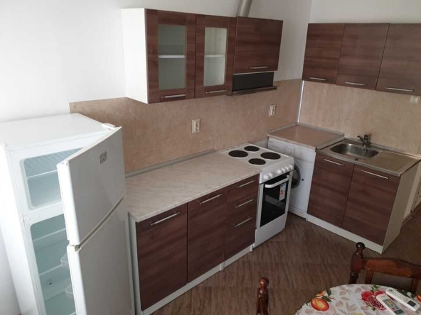 Дава се под наем Тристаен апартамент в Бургас, Възраждане - 78 кв.м за 204 € - Снимка #1