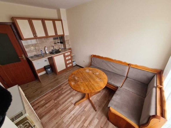 Дава се под наем Двустаен апартамент в Бургас, Възраждане - 45 кв.м за 127.5 € - Снимка #1