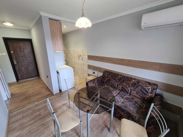 Дава се под наем Двустаен апартамент в Бургас, Възраждане - 46 кв.м за 178.5 € - Снимка #1