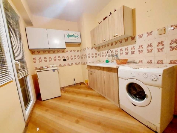 Дава се под наем Двустаен апартамент в Бургас, Меден рудник - зона А - 50 кв.м за 132.6 € - Снимка #1