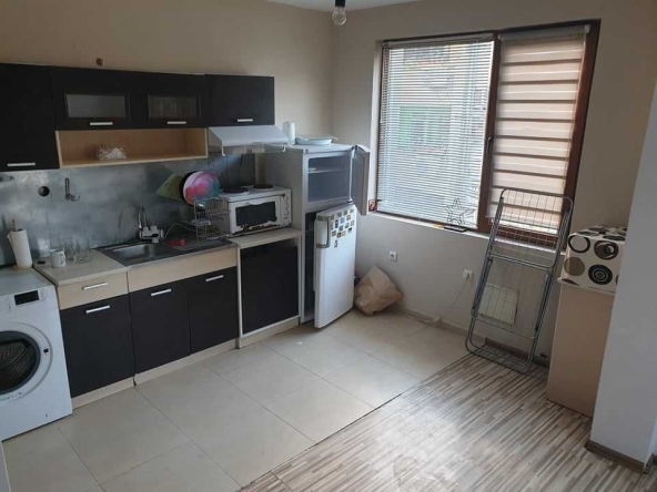 Дава се под наем Двустаен апартамент в Бургас, Възраждане - 60 кв.м за 178.5 € - Снимка #1