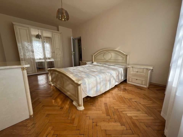 Дава се под наем Двустаен апартамент в София, Изток - 80 кв.м за 612 € - Снимка #1