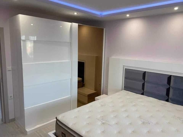 Тристаен апартамент в София, Малинова долина - 95 кв.м за 2369 €/кв.м - Снимка #1