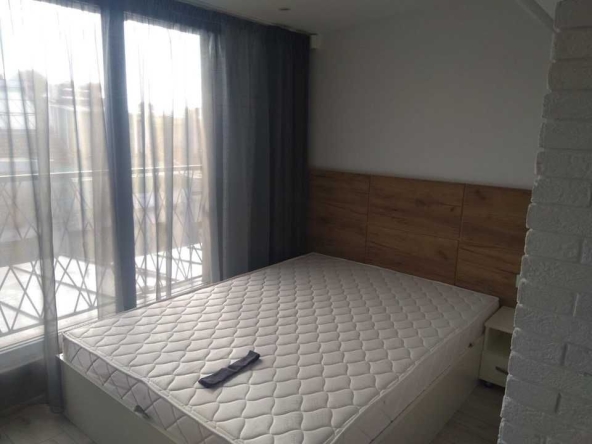 Дава се под наем Едностаен апартамент в Бургас, Лазур - 38 кв.м за 112.2 € - Снимка #1