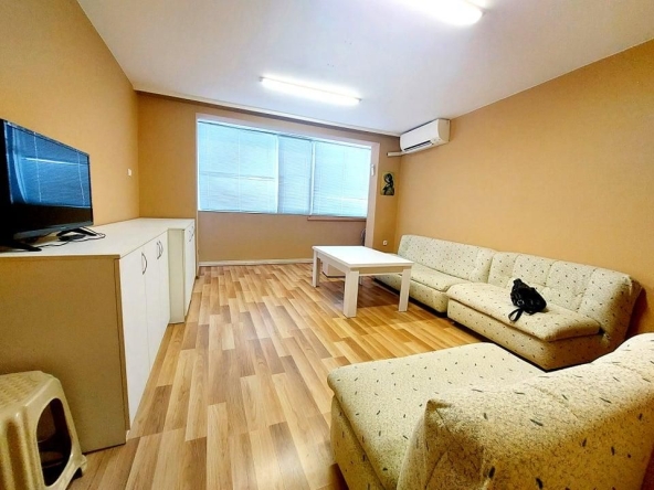 Двустаен апартамент в Бургас, Център - 50 кв.м за 2000 €/кв.м - Снимка #1