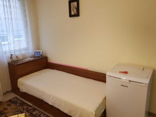 Дава се под наем Двустаен апартамент в Бургас, Възраждане - 44 кв.м за 127.5 € - Снимка #1