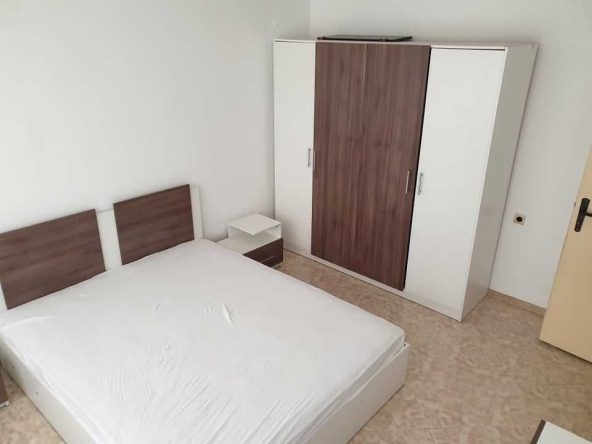 Дава се под наем Двустаен апартамент в Бургас, Възраждане - 78 кв.м за 102 € - Снимка #1