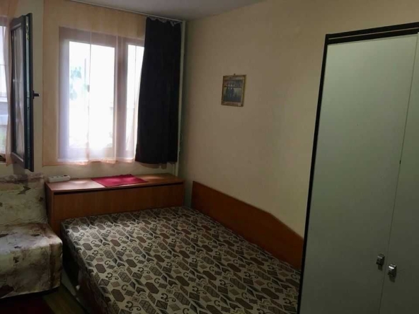 Дава се под наем Едностаен апартамент в Бургас, Възраждане - 30 кв.м за 76.5 € - Снимка #1